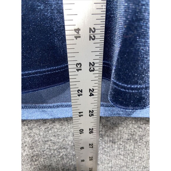 Old Navy Women’s Velvet Tee Size XS Solid Blue Short Sleeve - Picture 4 of 7